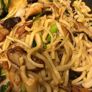 簡単！早い！野菜たっぷり焼きうどん！